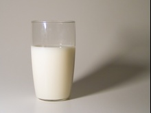 Mleko w szklance